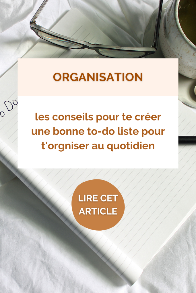 Tu coches des tâches toute la journée mais ta liste semble toujours aussi longue ? Découvre pourquoi ta to-do list n’a peut-être tout simplement pas vocation à être terminée. Dans cet épisode de podcast, apprends à mieux organiser tes tâches, faire la différence entre priorités, projets et envies, et alléger ta charge mentale au quotidien.